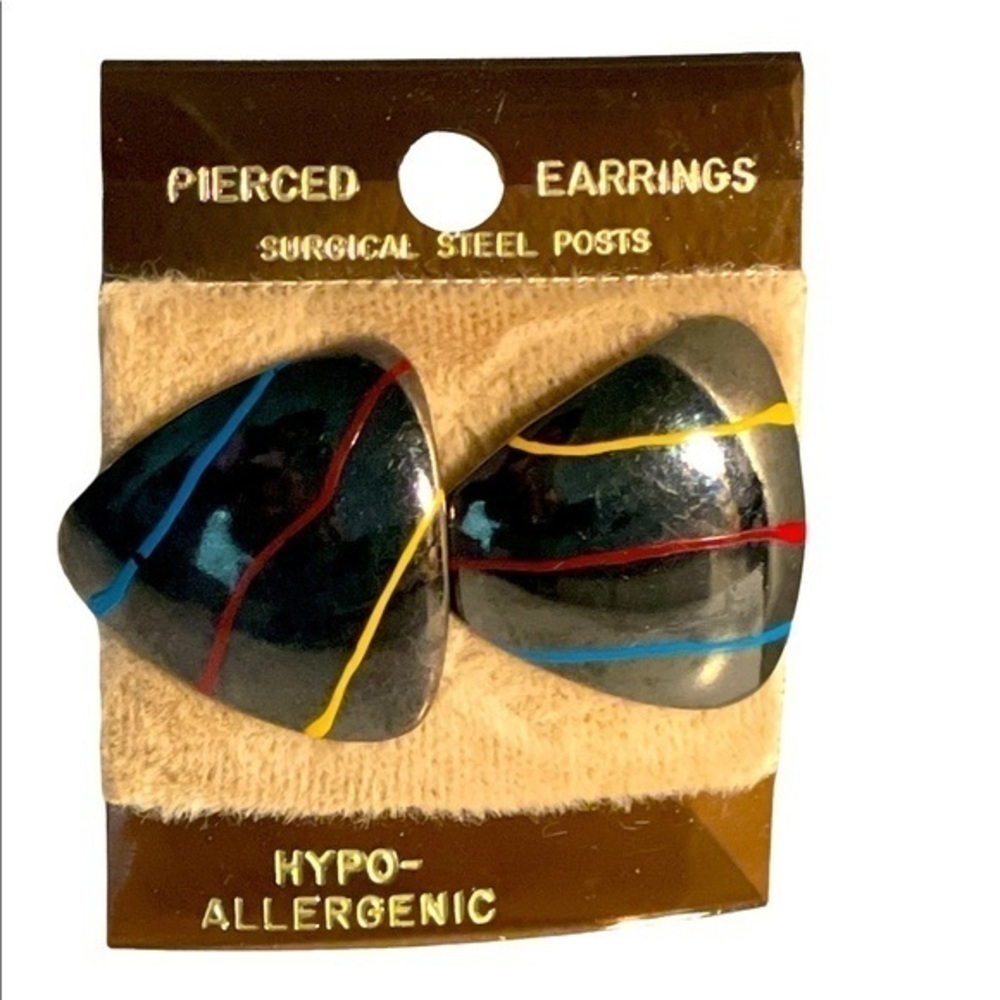 Vintage black triangular stud earrings